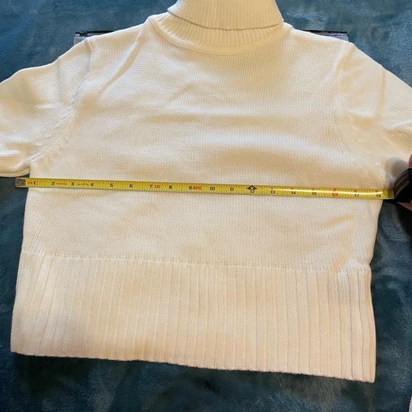 New cream sweater - Picture 7 of 8